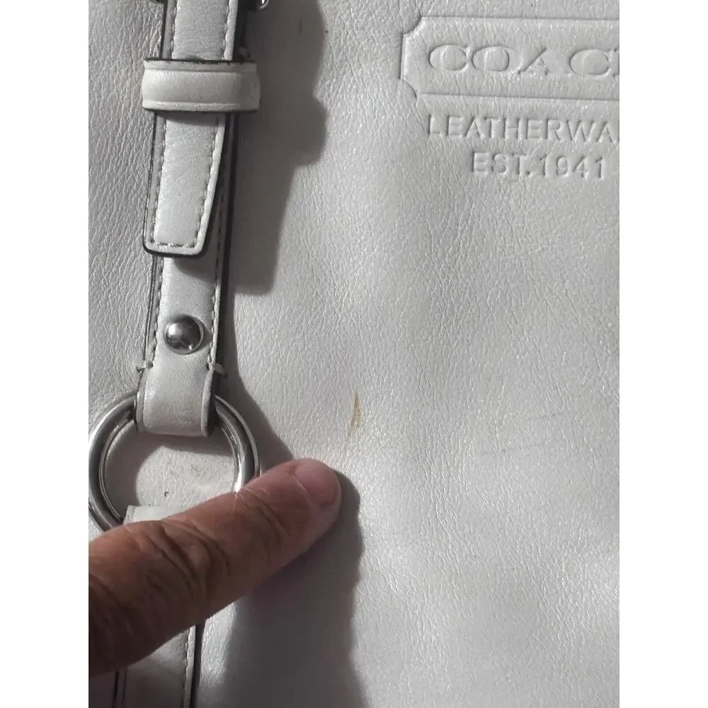 Coach Gallery Leather Purse Hand Bag Gold Accents Contemporary Preppy Classic